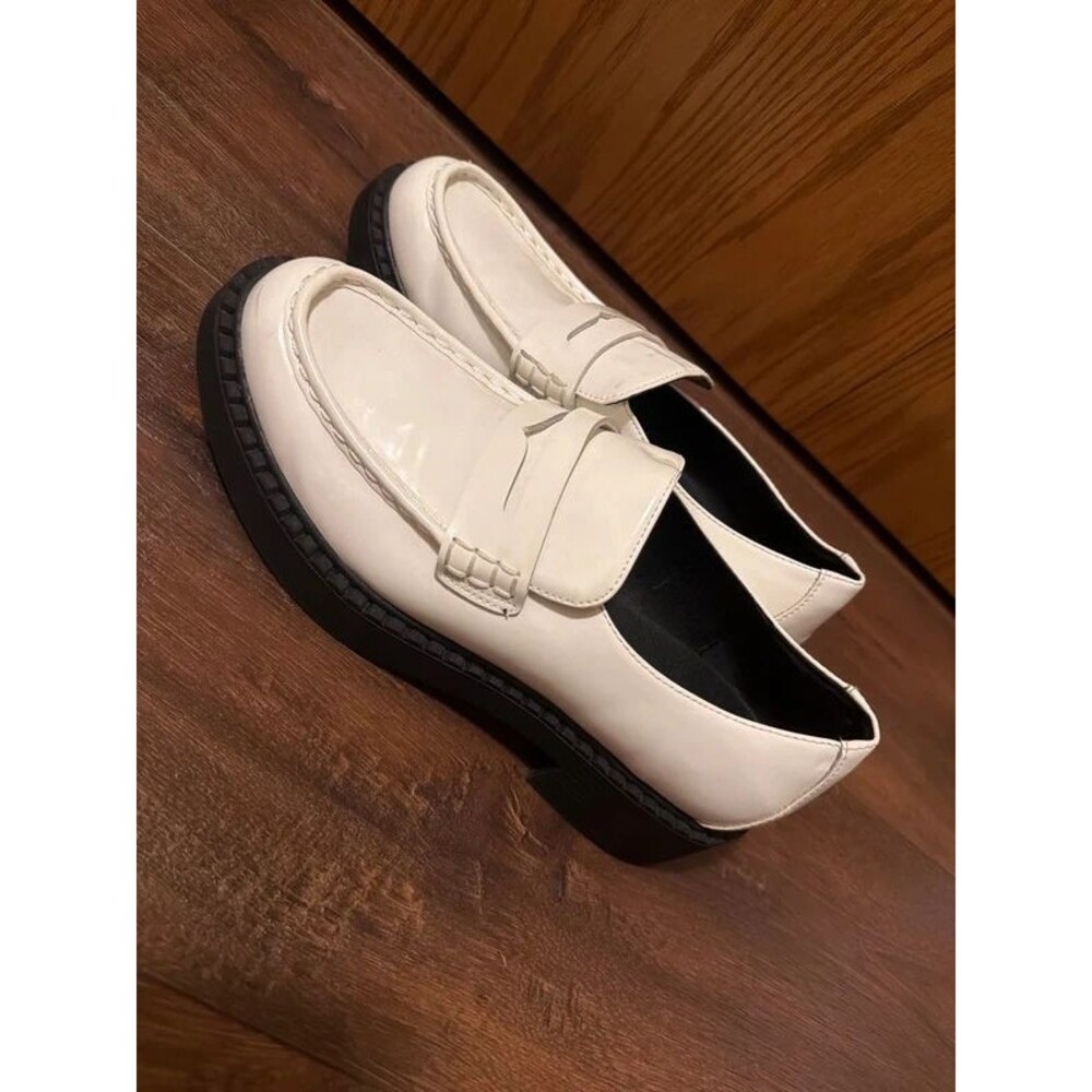 Madden Girl White Loafers, Sz 7.5